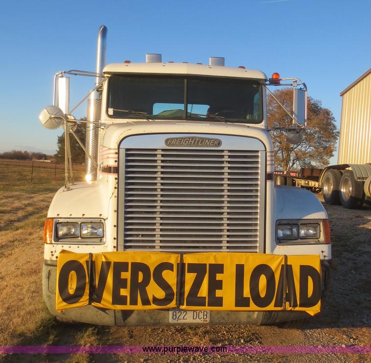 image for item I2168 1996 Freightliner FLD semi truck