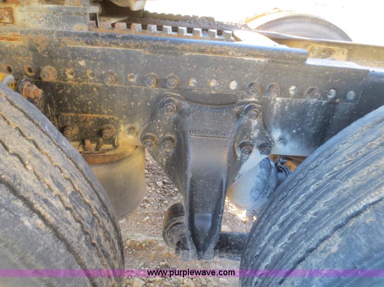 image for item I2168 1996 Freightliner FLD semi truck