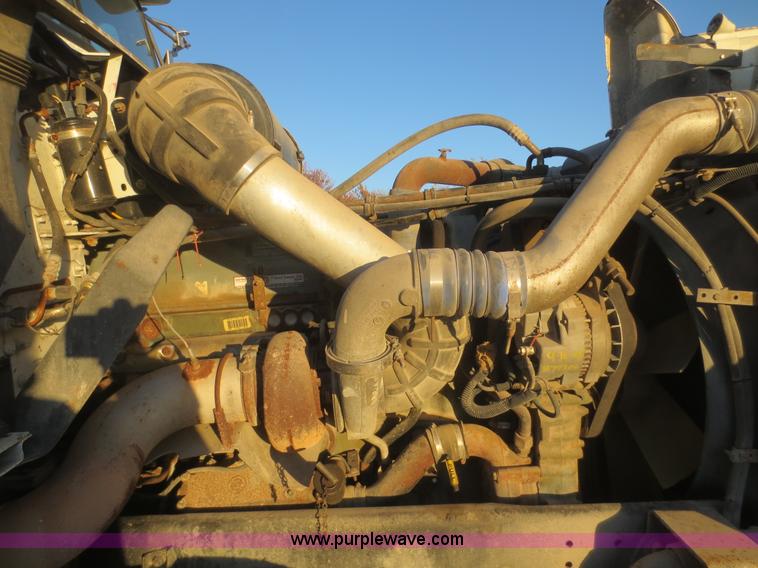 image for item I2168 1996 Freightliner FLD semi truck