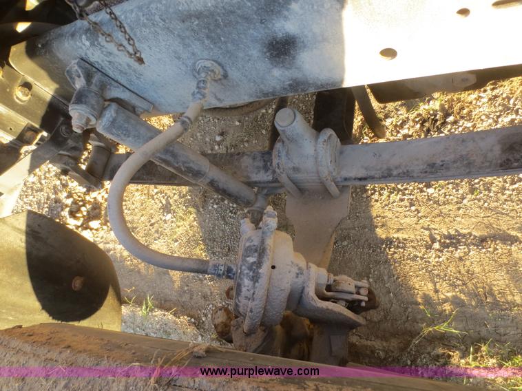 image for item I2168 1996 Freightliner FLD semi truck