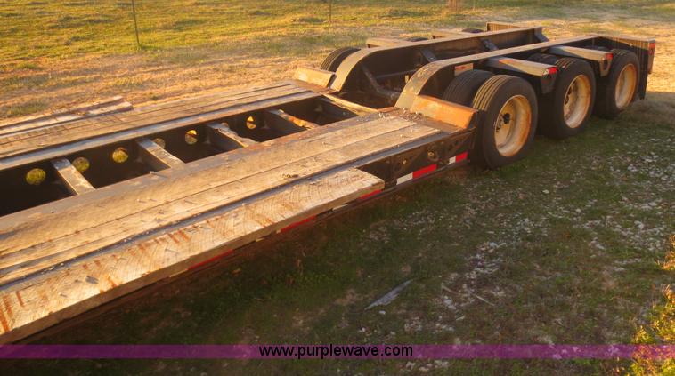 image for item I2169 1999 Fontaine Ram 50 lowboy trailer
