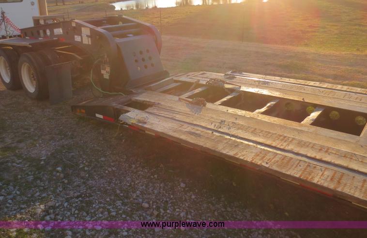 image for item I2169 1999 Fontaine Ram 50 lowboy trailer