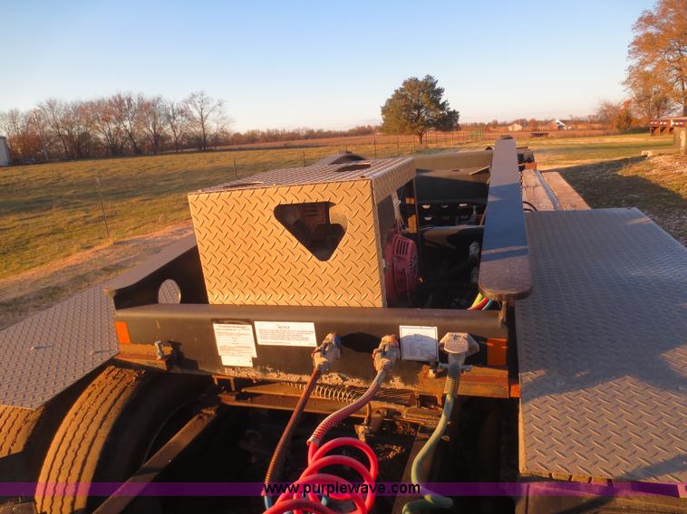 image for item I2169 1999 Fontaine Ram 50 lowboy trailer