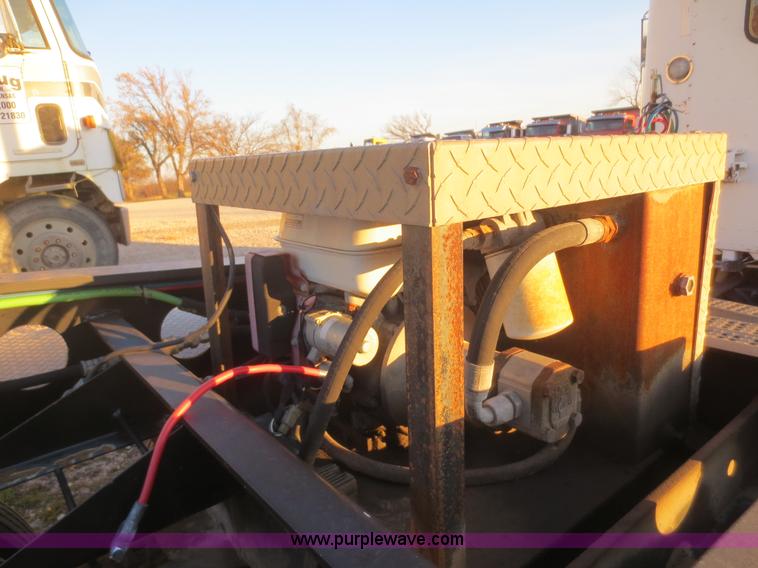 image for item I2169 1999 Fontaine Ram 50 lowboy trailer