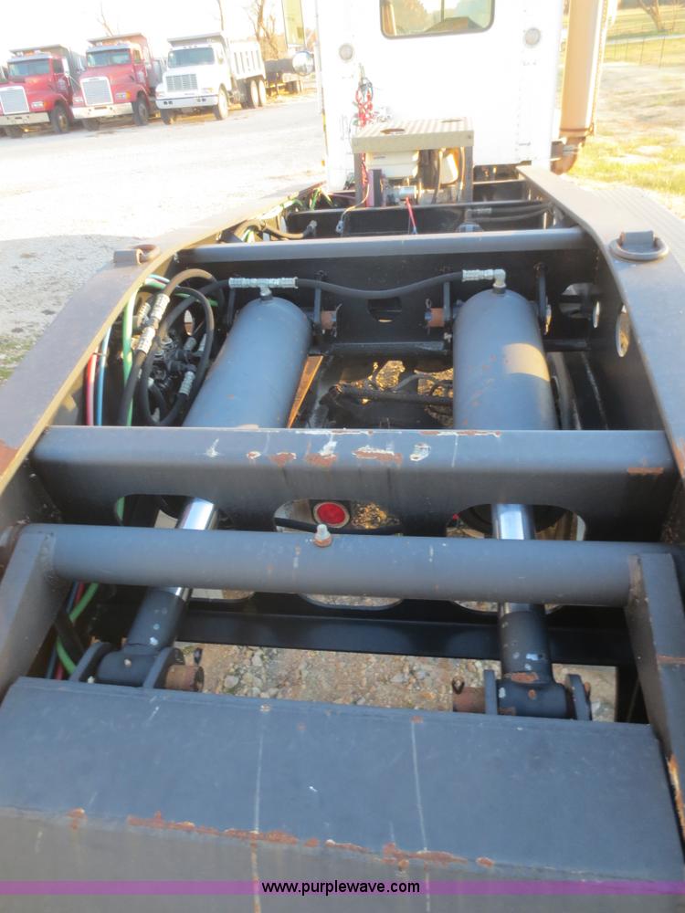 image for item I2169 1999 Fontaine Ram 50 lowboy trailer