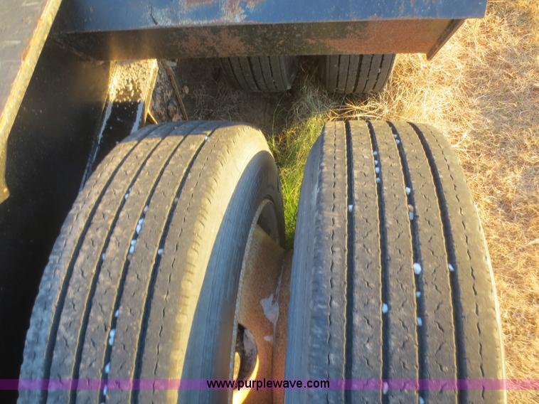 image for item I2169 1999 Fontaine Ram 50 lowboy trailer