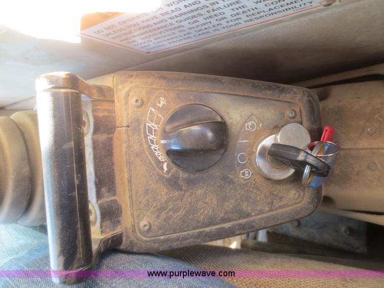 image for item I2170 1994 Caterpillar 312 excavator