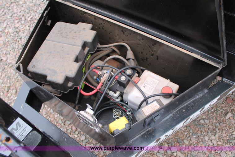 image for item AO9641 2013 Lamar dump trailer