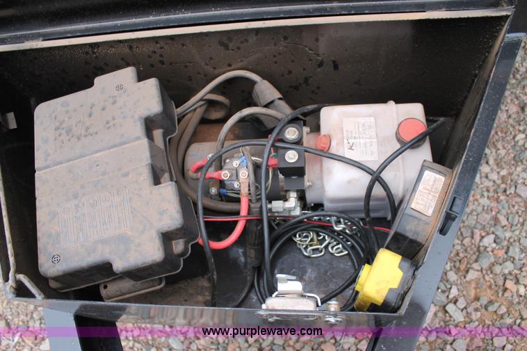 image for item AO9641 2013 Lamar dump trailer