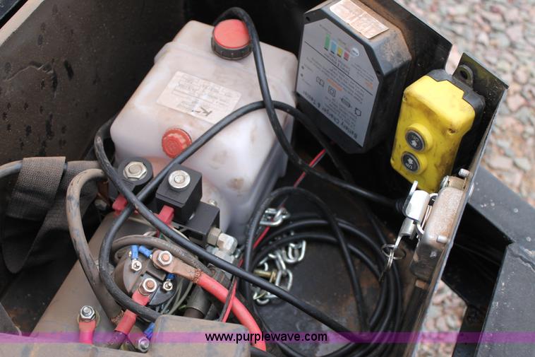 image for item AO9641 2013 Lamar dump trailer