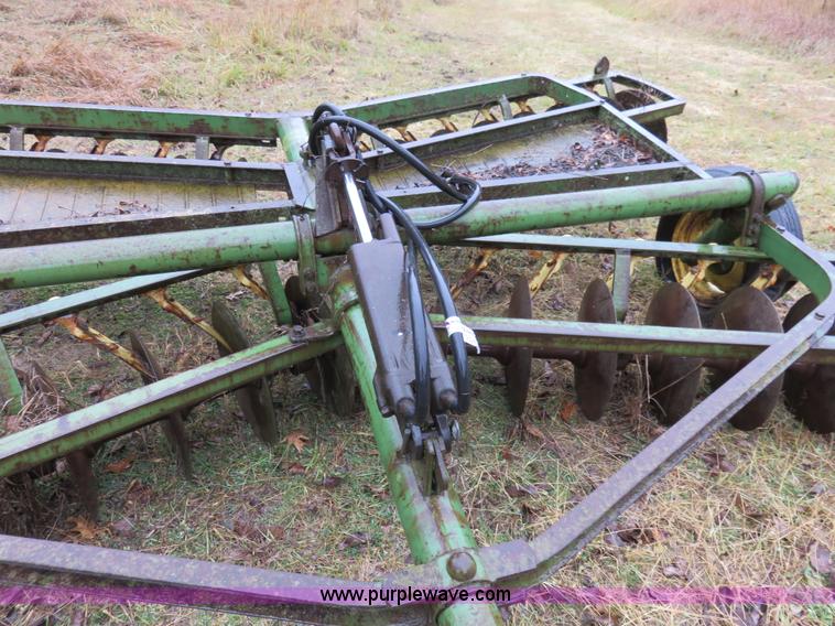 image for item AV9324 John Deere RWA disk