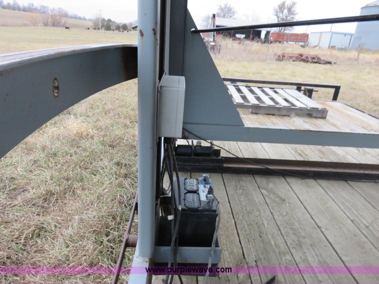 image for item AV9332 Convey All BTS300 seed tender