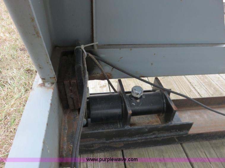 image for item AV9332 Convey All BTS300 seed tender