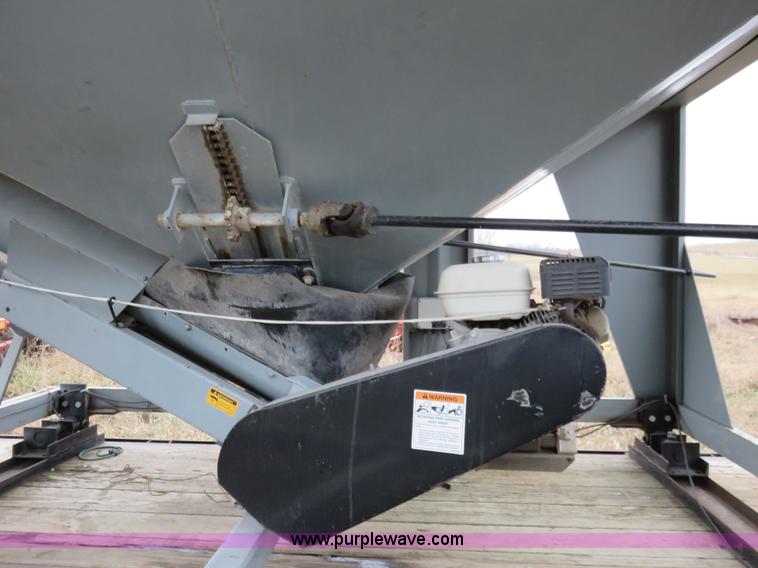 image for item AV9332 Convey All BTS300 seed tender