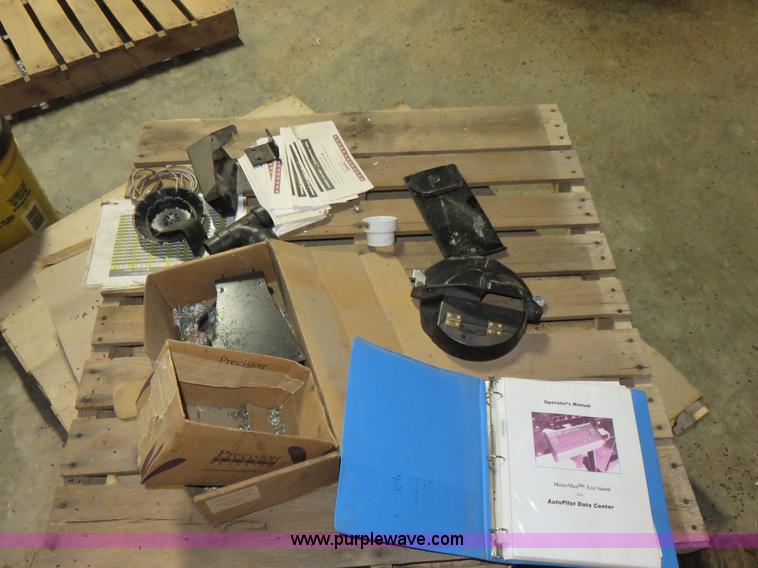 image for item AV9333 Meter Max Plus meter testing stand