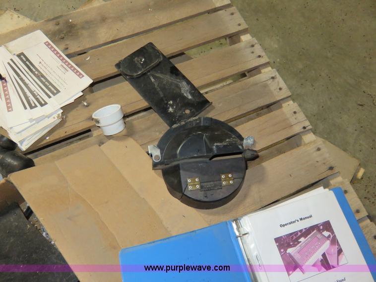 image for item AV9333 Meter Max Plus meter testing stand