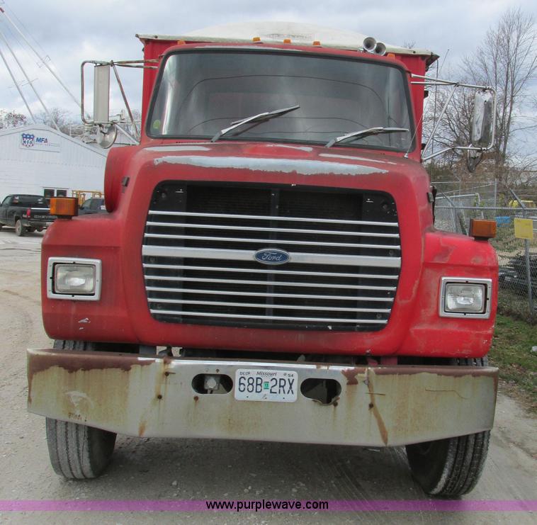 image for item AW9791 1988 Ford LN9000 grain truck