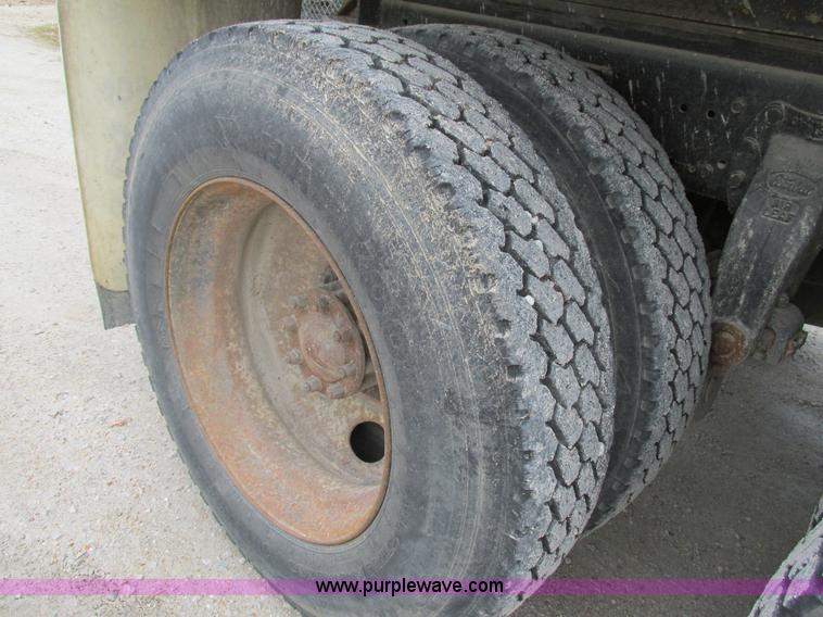 image for item AW9791 1988 Ford LN9000 grain truck