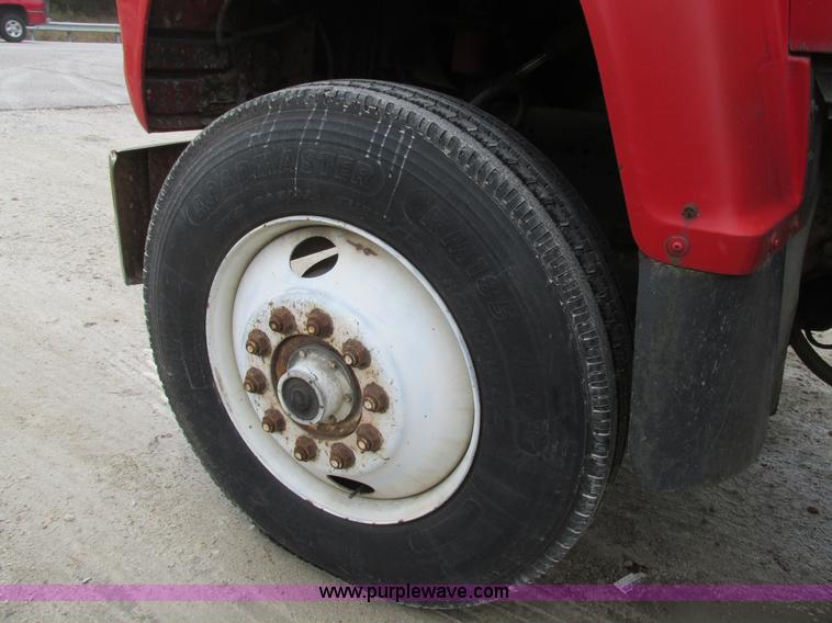 image for item AW9791 1988 Ford LN9000 grain truck