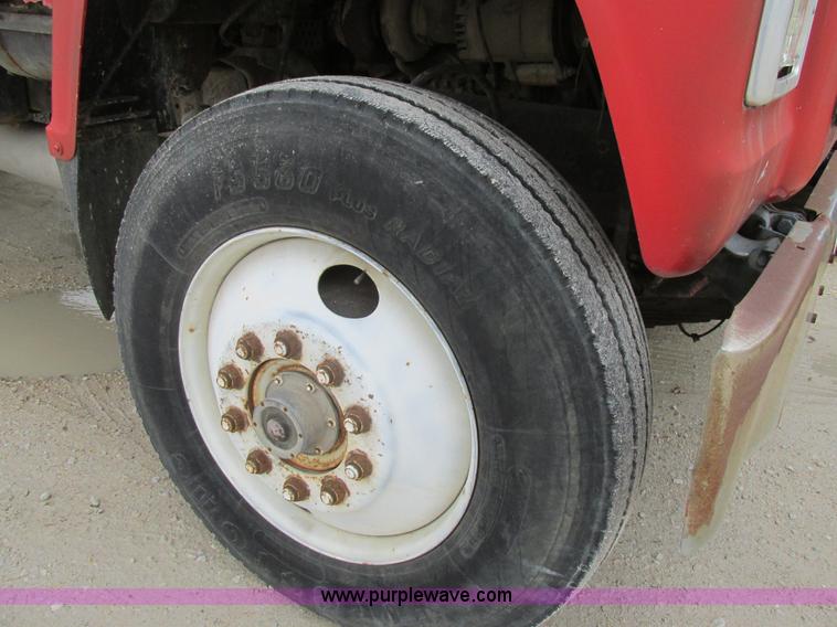 image for item AW9791 1988 Ford LN9000 grain truck