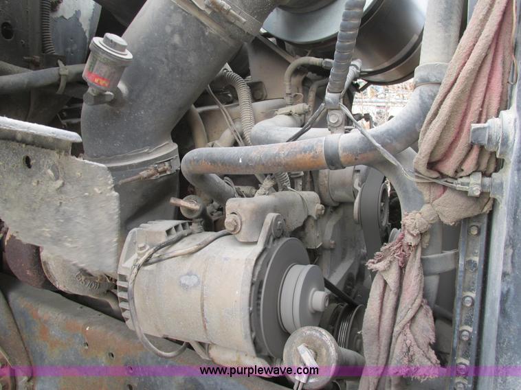 image for item AW9791 1988 Ford LN9000 grain truck