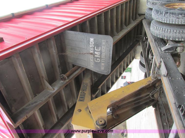 image for item AW9791 1988 Ford LN9000 grain truck