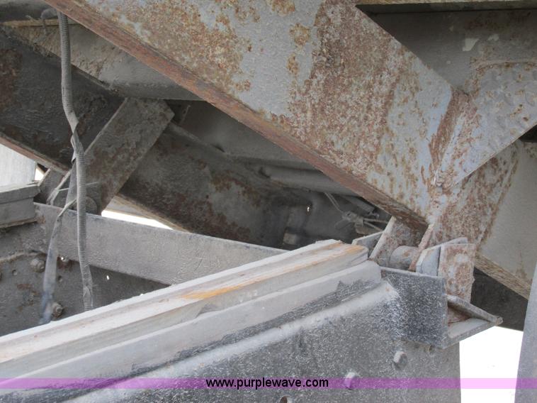 image for item AW9791 1988 Ford LN9000 grain truck