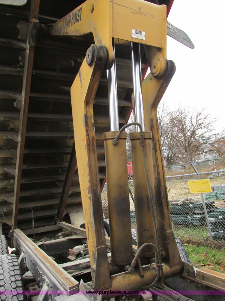 image for item AW9791 1988 Ford LN9000 grain truck