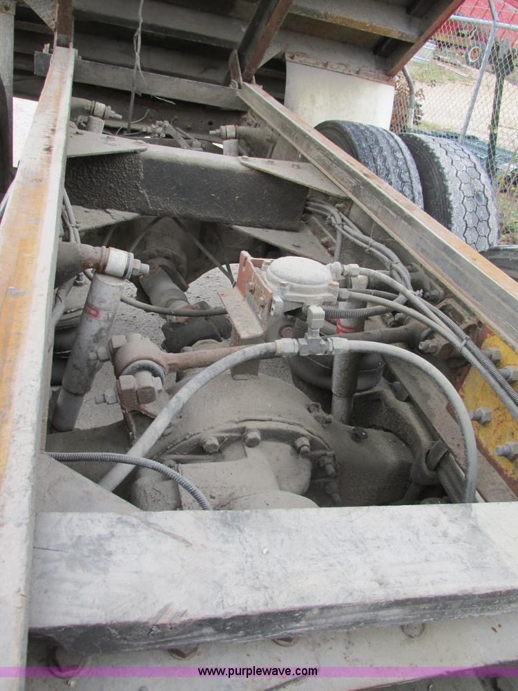 image for item AW9791 1988 Ford LN9000 grain truck