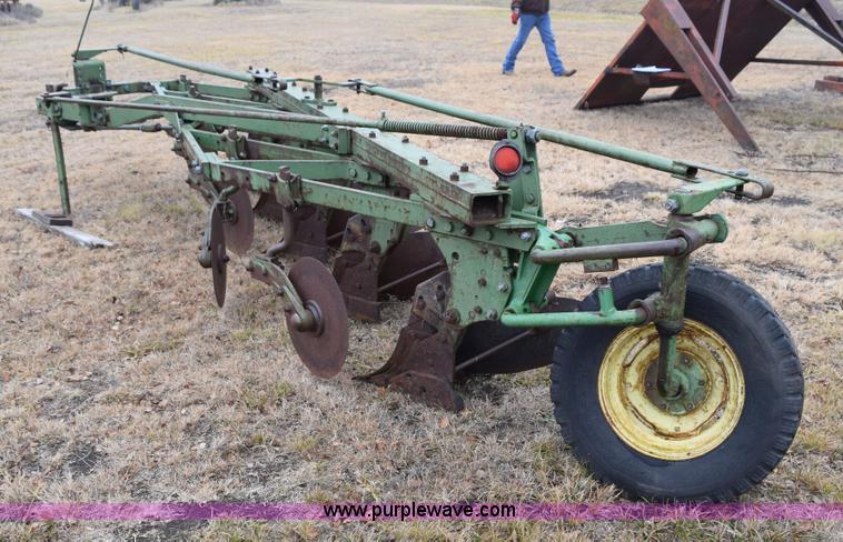 image for item AY9048 John Deere semi mount five bottom plow