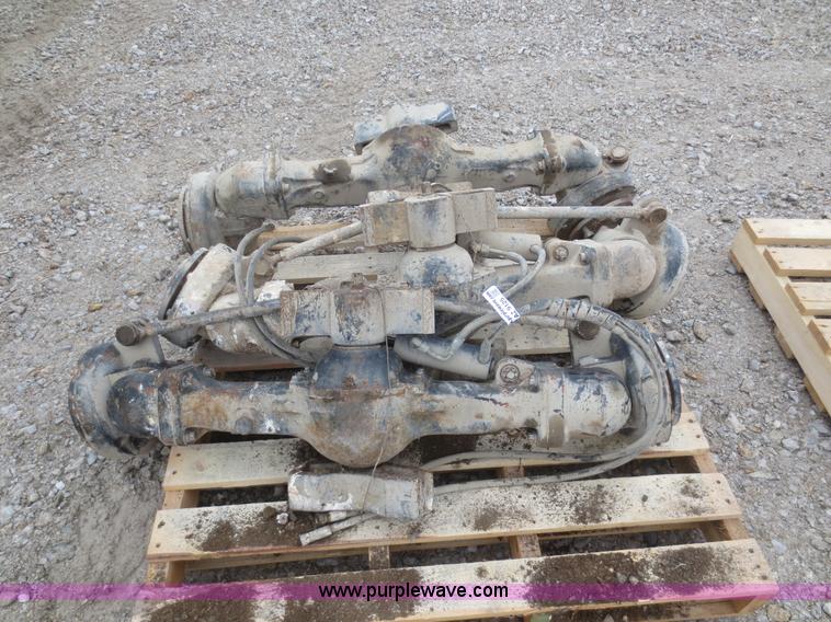 image for item AZ9125 (3) Dana front axles