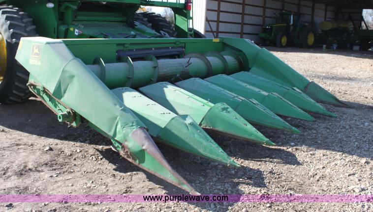 image for item D1299 John Deere 653A all crop head