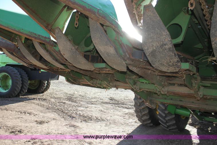 image for item D1299 John Deere 653A all crop head