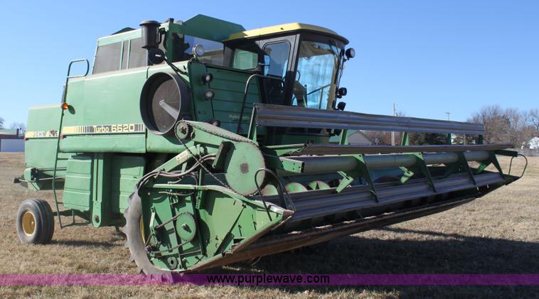 image for item D1303 1979 John Deere 6620 Turbo combine