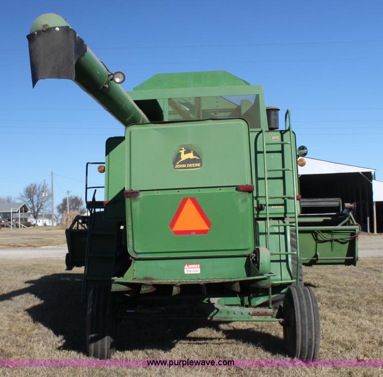 image for item D1303 1979 John Deere 6620 Turbo combine