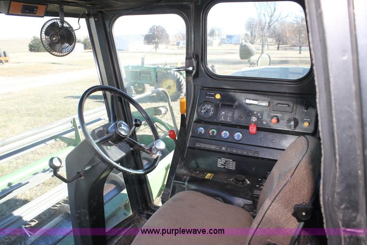 image for item D1303 1979 John Deere 6620 Turbo combine