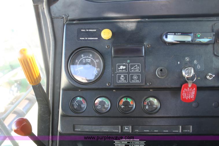 image for item D1303 1979 John Deere 6620 Turbo combine