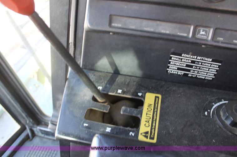 image for item D1303 1979 John Deere 6620 Turbo combine