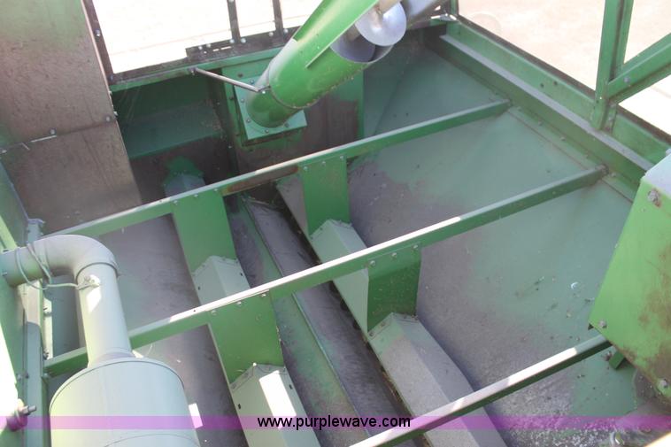 image for item D1303 1979 John Deere 6620 Turbo combine