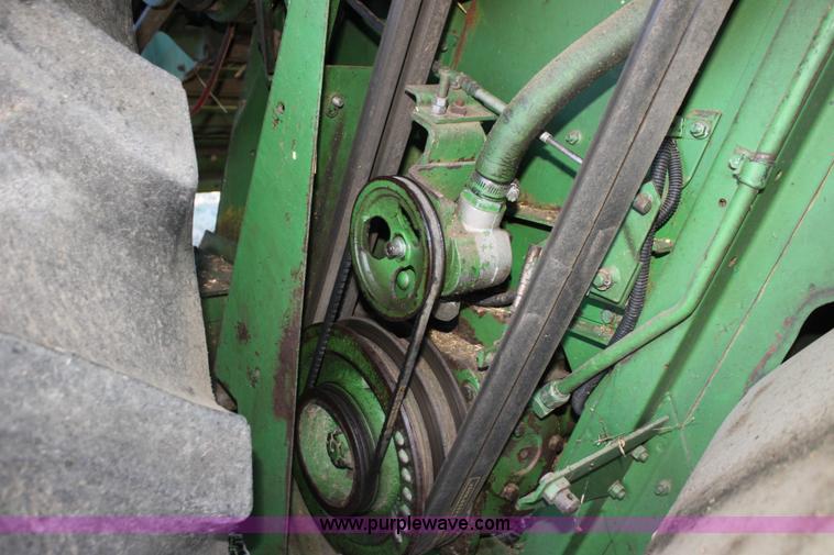 image for item D1303 1979 John Deere 6620 Turbo combine