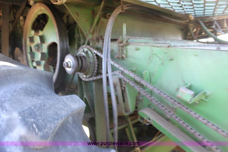 image for item D1303 1979 John Deere 6620 Turbo combine