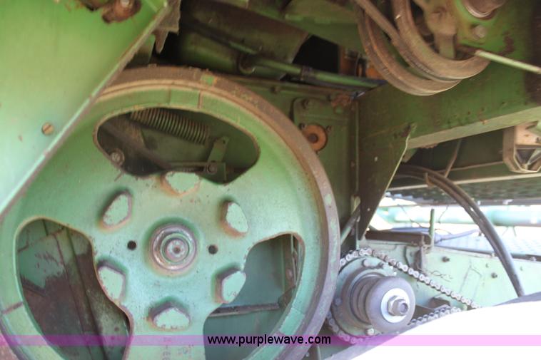 image for item D1303 1979 John Deere 6620 Turbo combine