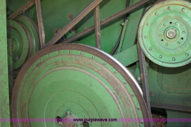 image for item D1303 1979 John Deere 6620 Turbo combine