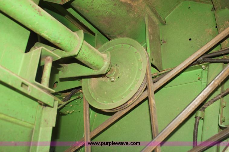 image for item D1303 1979 John Deere 6620 Turbo combine