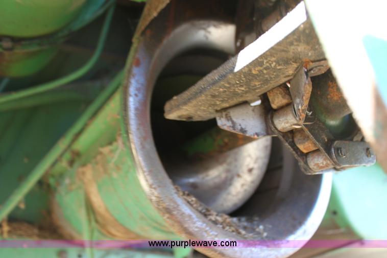 image for item D1303 1979 John Deere 6620 Turbo combine