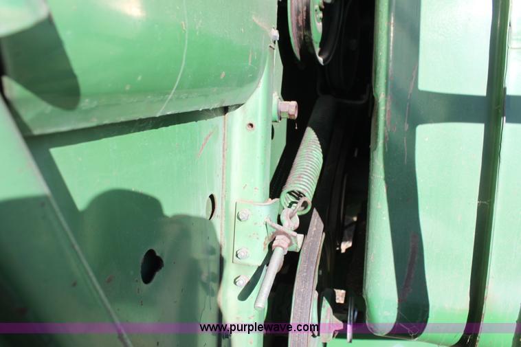 image for item D1303 1979 John Deere 6620 Turbo combine