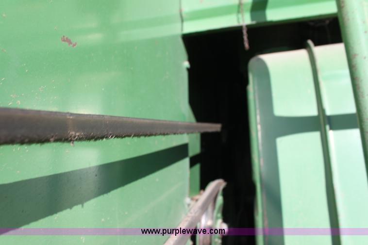 image for item D1303 1979 John Deere 6620 Turbo combine