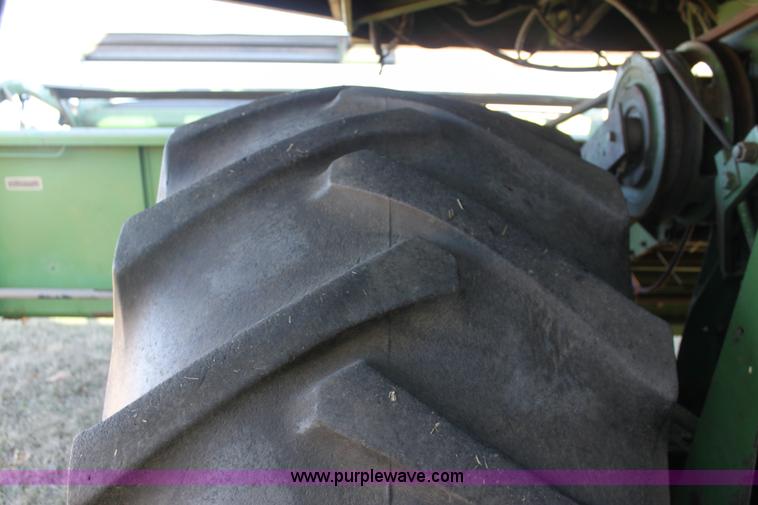 image for item D1303 1979 John Deere 6620 Turbo combine