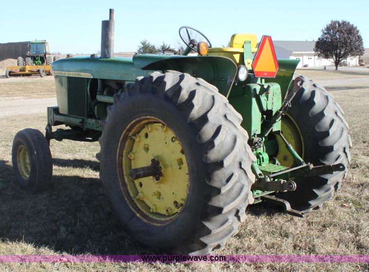 image for item D1304 John Deere 4020 tractor