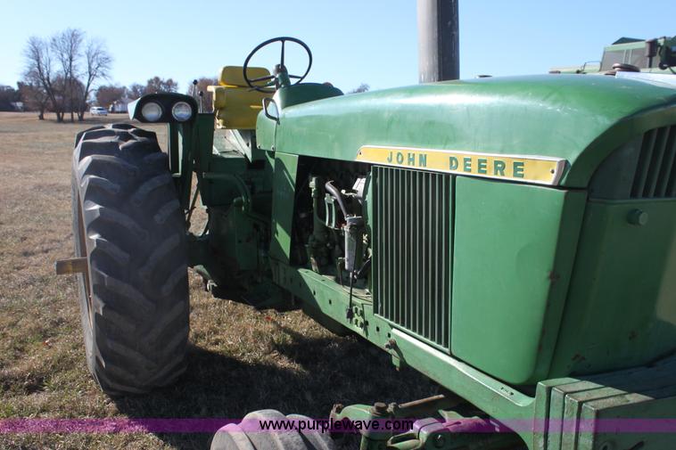 image for item D1304 John Deere 4020 tractor